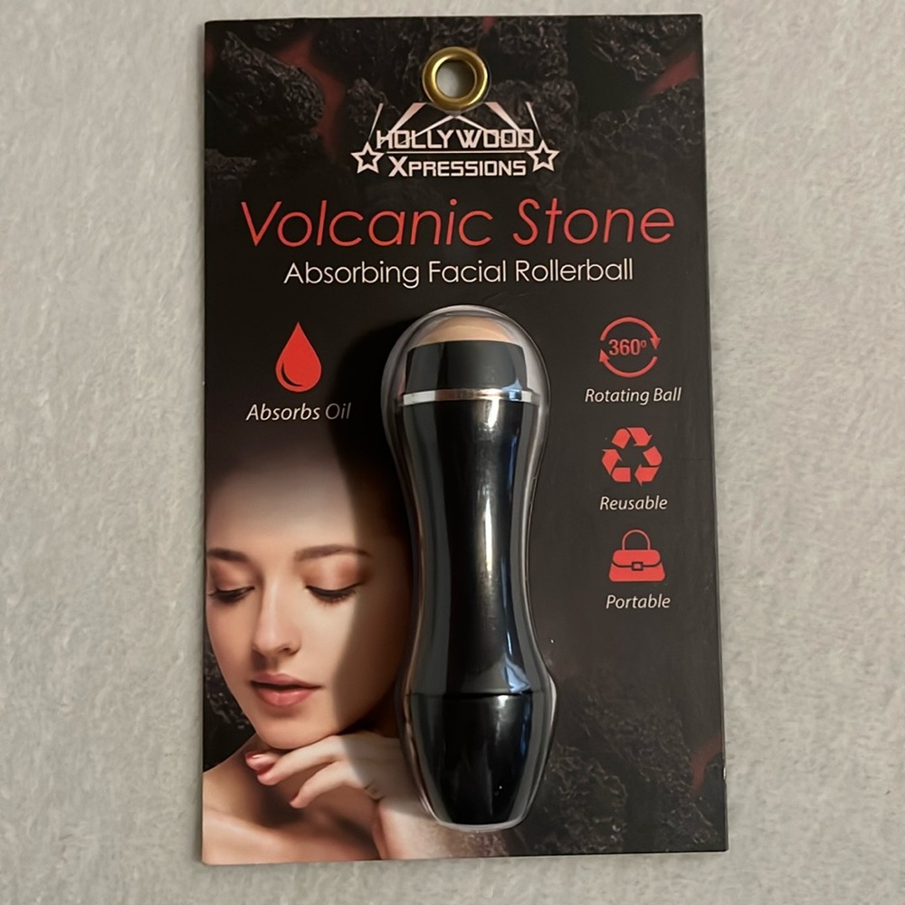 Volcanic Stone Absorbing Facial Rollerball
